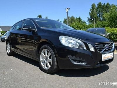 Używany Volvo V60 203 KM (149 kW) 2011 Czarny Kombi