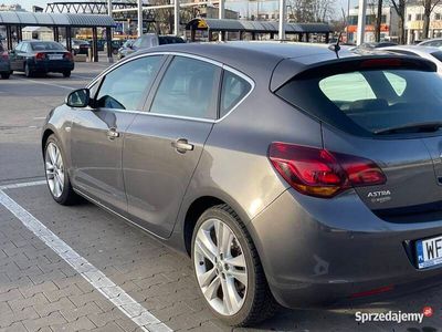 używany Opel Astra 2010