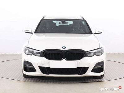 Używany BMW 318 150 KM (110 kW) 2021 Biały Kombi