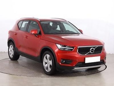 Używany Volvo XC40 190 KM (139 kW) 2019 Czerwony SUV