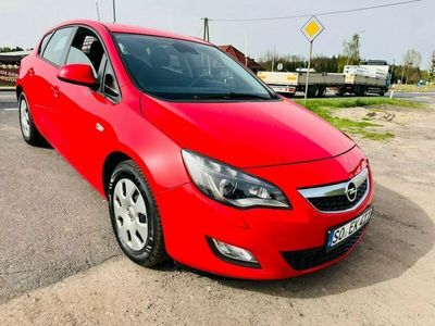 używany Opel Astra 1.4dm 101KM 2012r. 167 000km