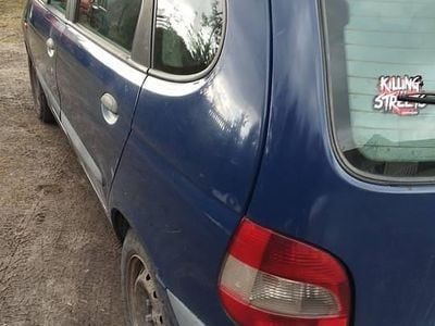 Używany Renault Scénic 2000 Niebieski Minivan
