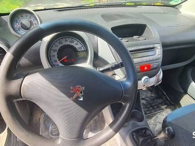 Używany Peugeot 107 68 KM (50 kW) 2006 Hatchback