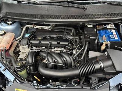 Niebieski Używany 2005 Ford Focus Hatchback | 12 700 zł