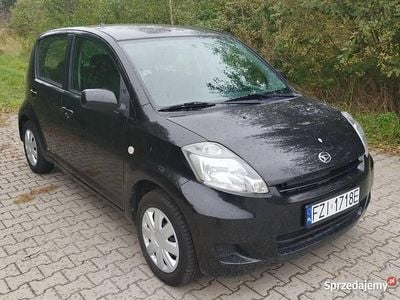 Używany Daihatsu Sirion 2010 Czarny Hatchback