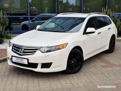 Używany Honda Accord 155 KM (114 kW) 2009 Biały Sedan/Limuzyna