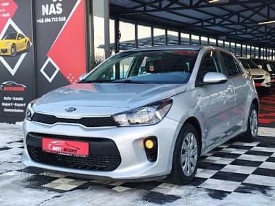 Srebrny Używany 2018 Kia Rio Hatchback | 33 900 zł (Uczciwa cena)