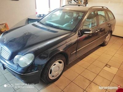 Używany Mercedes C200 163 KM (119 kW) 2004 Granatowy Sedan/Limuzyna