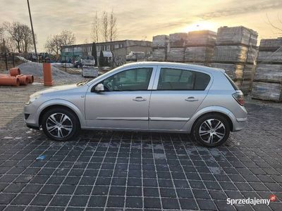 używany Opel Astra 2008r benzyna+LPG