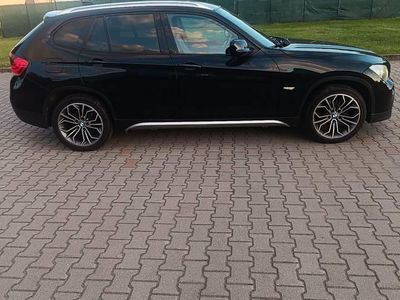 Czarny Używany 2011 BMW X1 SUV | 35 500 zł (Dość drogi)