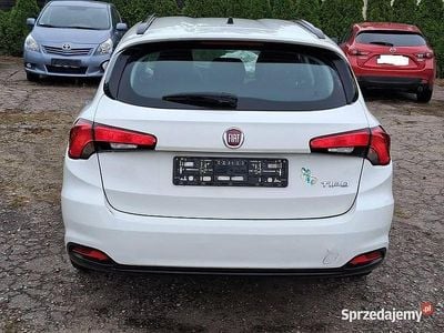 Biały Używany 2017 Fiat Tipo Kombi | 16 900 zł