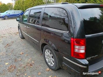 Używany 2010 Chrysler Grand Voyager Limited Minivan | 27 000 zł