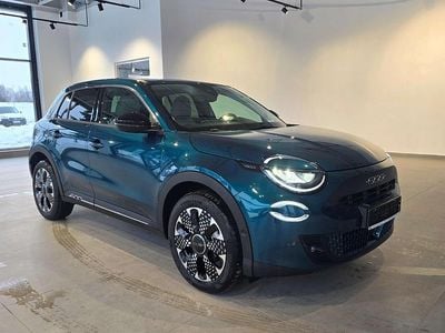 Nowe Fiat 600 La Prima 145 KM (106 kW) 2025 Lakier metalizowany turkusowy mare Hatchback