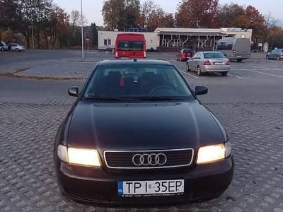 Czarny Używany 1996 Audi A4 Sedan/Limuzyna | 3700 zł