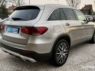 Mercedes GLC220