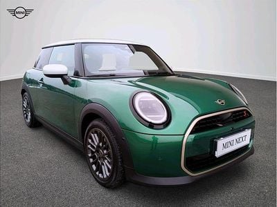 Używany Mini Cooper S 204 KM (150 kW) 2025 British racing green iv metalizowany Hatchback