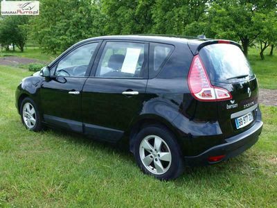 Czarny (perła) Używany 2011 Renault Scénic III Minivan | 24 500 zł (Dość drogi)