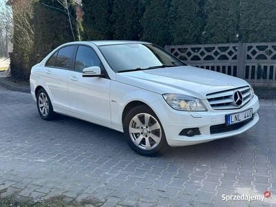 Używany Mercedes C180 2010 Biały Sedan/Limuzyna