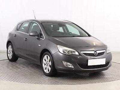 Używany Opel Astra 160 KM (117 kW) 2010 Szary Hatchback