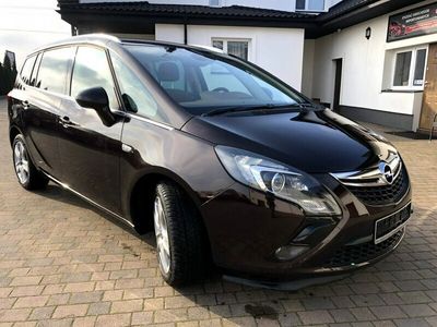 używany Opel Zafira 1.6dm 170KM 2016r. 194 400km