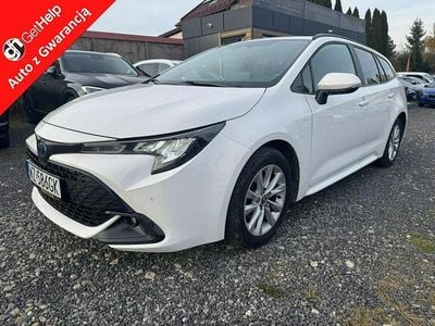 Biały (metalik) Używany 2023 Toyota Corolla Kombi | 78 000 zł (Dobra cena)