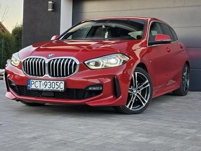 Czerwony (metalik) Używany 2020 BMW 118 Hatchback | 87 000 zł (Dość drogi)