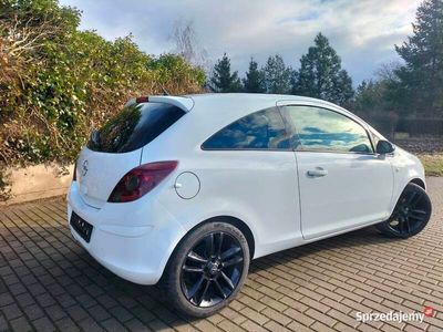 używany Opel Corsa 1.4 benz.-90 kM,wersja COSMO,Black dach.