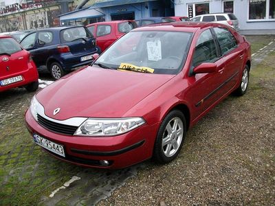 Czerwony Używany 2004 Renault Laguna II Sedan/Limuzyna | 3900 zł