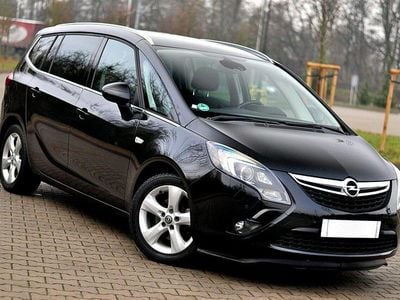 Czarny Używany 2011 Opel Zafira Tourer Minivan | 26 900 zł (Uczciwa cena)