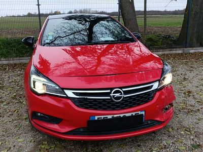Czerwony Używany 2019 Opel Astra Edition Hatchback | 29 999 zł