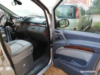 Używany Mercedes Viano 2003 Srebrny Minivan