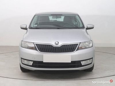 Używany Skoda Rapid 90 KM (66 kW) 2016 Srebrny Hatchback