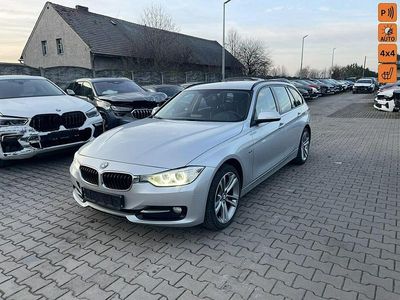 Srebrny (metalik) Używany 2014 BMW 318 Kombi | 29 900 zł