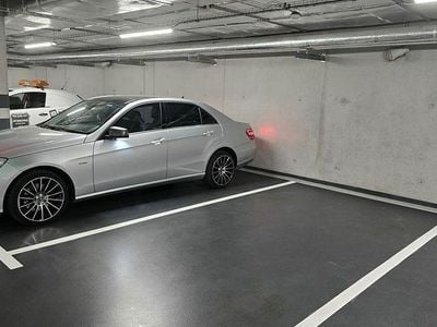 Srebrny Używany 2009 Mercedes C350 Sedan/Limuzyna | 53 000 zł