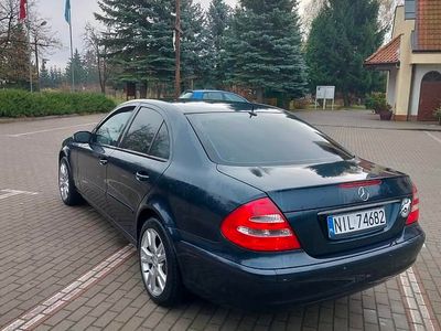 Granatowy Używany 2006 Mercedes E200 Sedan/Limuzyna | 24 500 zł