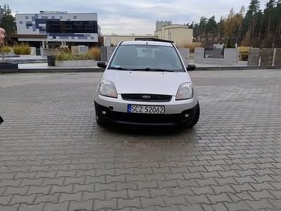 Używany 2006 Ford Fiesta Hatchback | 7400 zł (Dość drogi)