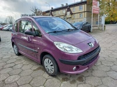 Inny kolor Używany 2007 Peugeot 1007 Minivan | 5200 zł