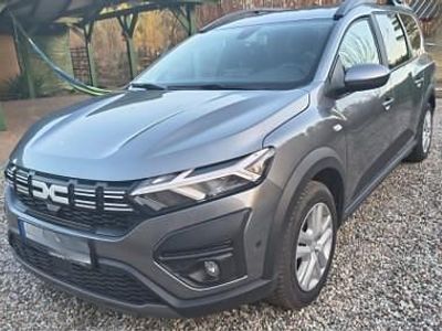 Używany Dacia Jogger 100 KM (73 kW) 2024 Szary Minivan