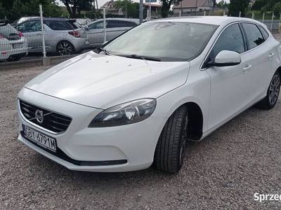 Używany Volvo V40 190 KM (139 kW) 2014 Biały Kombi
