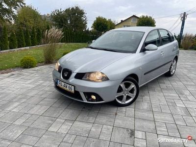 Używany Seat Ibiza 2006 Srebrny Hatchback