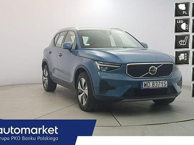 Niebieski Używany 2022 Volvo XC40 Core SUV | 117 850 zł (Uczciwa cena)