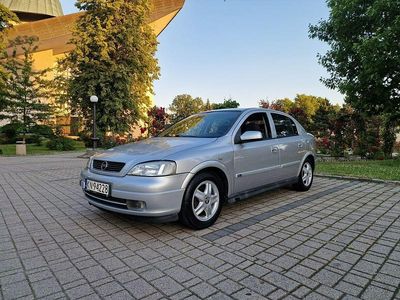 Srebrny (metalik) Używany 2003 Opel Astra Sedan/Limuzyna | 5999 zł