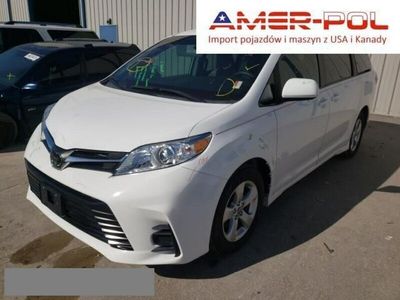 Używany Toyota Sienna 296 KM (217 kW) 2020 Biały (metalik) Minivan