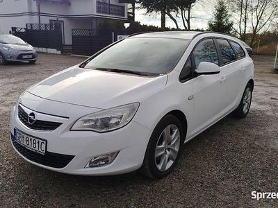 Biały Używany 2011 Opel Astra Kombi | 16 900 zł (Drogi)