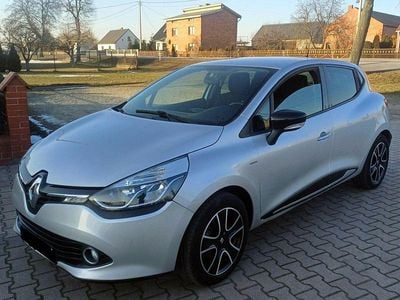 Używany Renault Clio IV LIMITED 90 KM (66 kW) 2015 Srebrny Hatchback