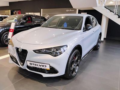 Lakier metalizowany biały moonlight grey Nowe 2025 Alfa Romeo Stelvio Veloce SUV | 234 800 zł