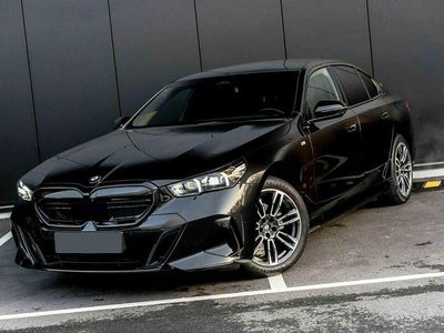 używany BMW 520 2dm 208KM 2025r. 1km