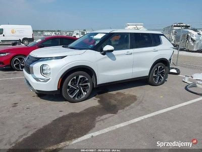 Biały Używany 2024 Mitsubishi Outlander SUV | 60 000 zł