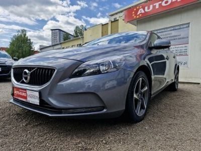 Używany Volvo V40 120 KM (88 kW) 2016 Szary Kombi