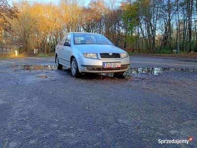 Srebrny Używany 2003 Skoda Fabia Sedan/Limuzyna | 3000 zł (Uczciwa cena)